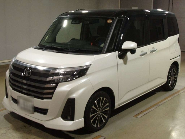 TOYOTA ROOMY 2022