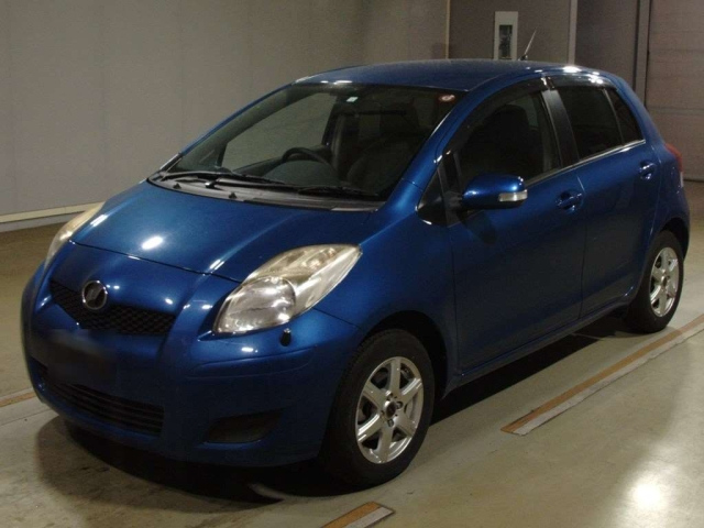 TOYOTA VITZ 2010