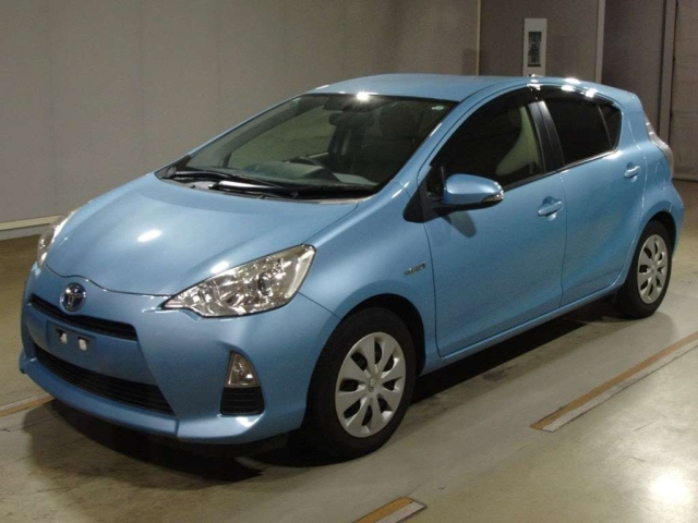 TOYOTA AQUA 2014