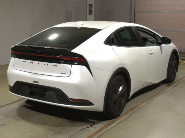 TOYOTA PRIUS 2025