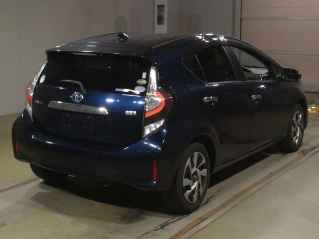TOYOTA AQUA 2020