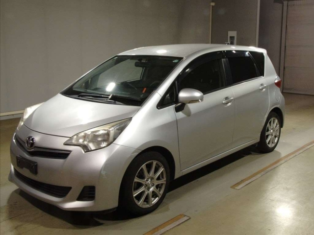 TOYOTA RACTIS 2013