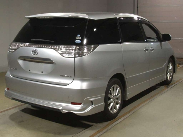TOYOTA ESTIMA 2010