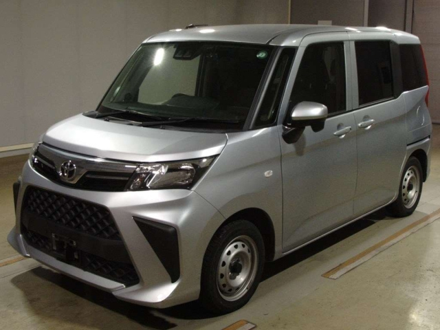 TOYOTA ROOMY 2023
