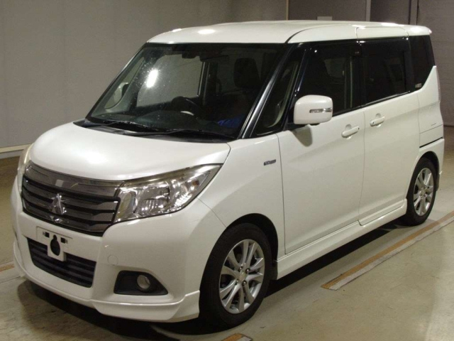 MITSUBISHI DELICA D2 2016