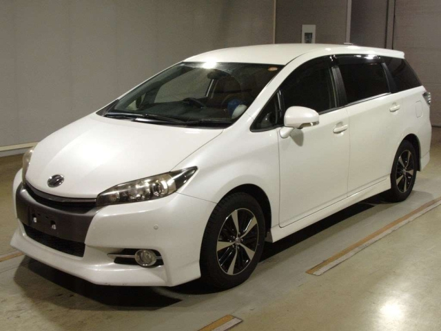 TOYOTA WISH 2015