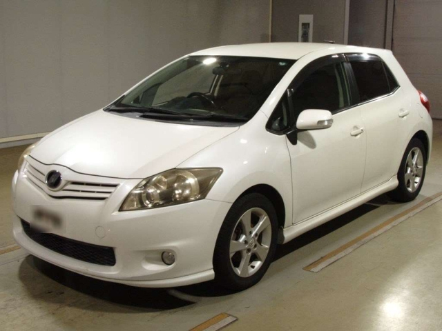 TOYOTA AURIS 2009
