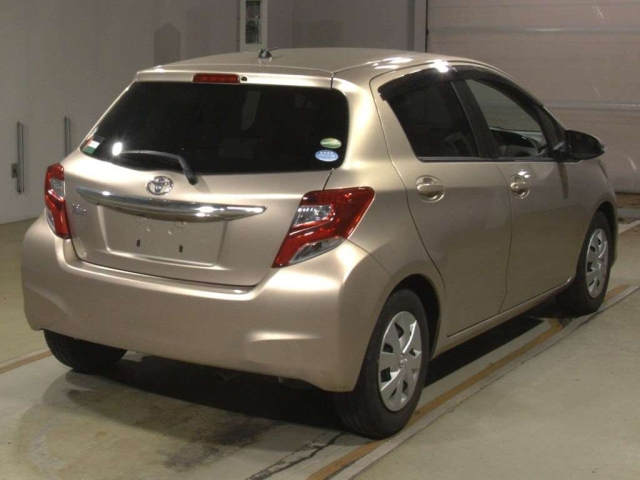 TOYOTA VITZ 2014