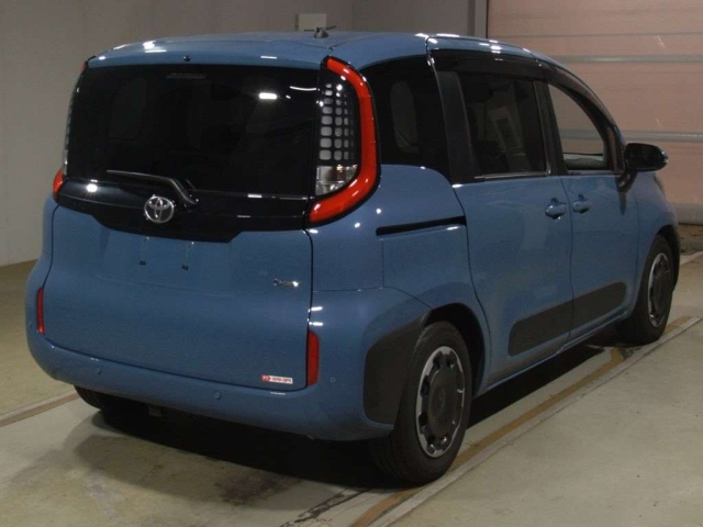 TOYOTA SIENTA 2024