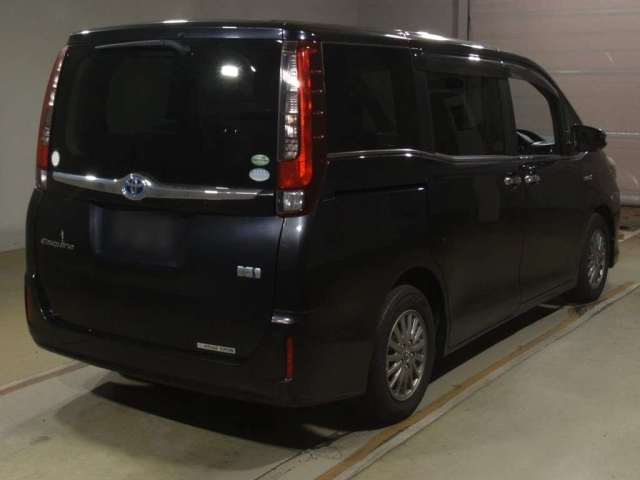 TOYOTA ESQUIRE 2014