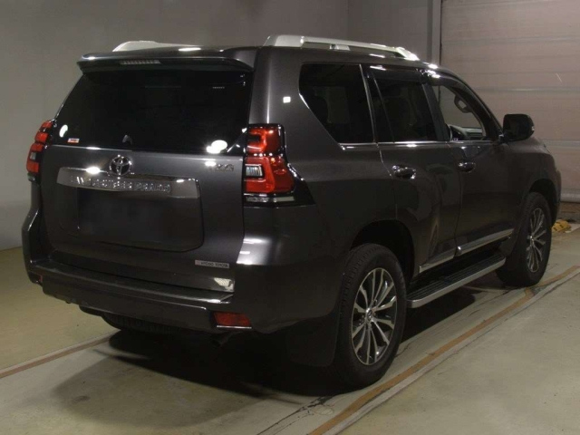 TOYOTA LAND CRUISER PRADO 2017