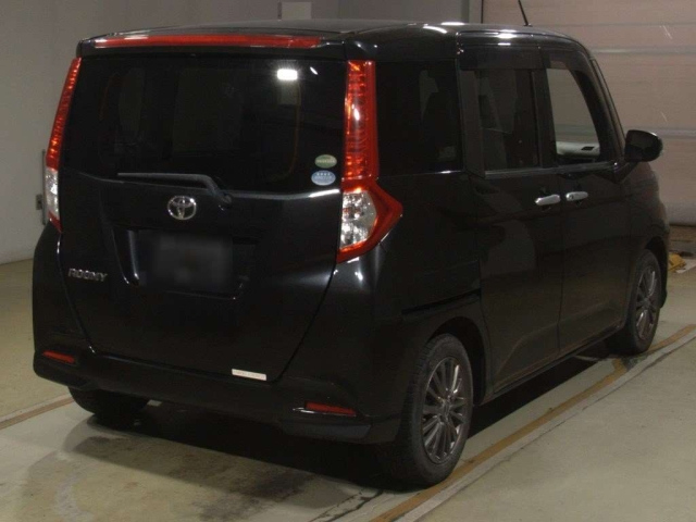 TOYOTA ROOMY 2018