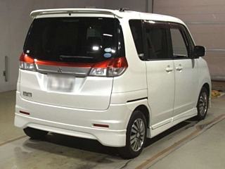 MITSUBISHI DELICA D2 2011
