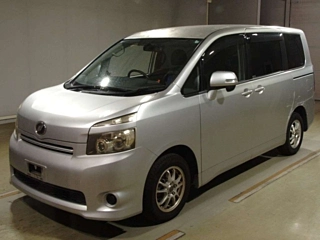 TOYOTA VOXY 2009
