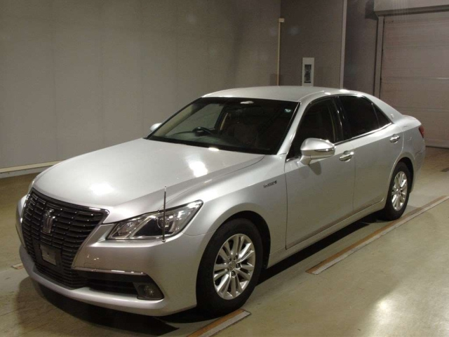 TOYOTA CROWN 2013