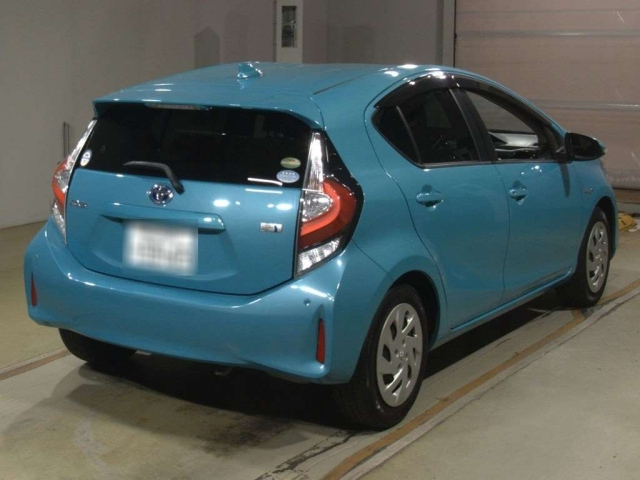 TOYOTA AQUA 2019