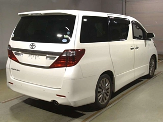 TOYOTA ALPHARD 2013