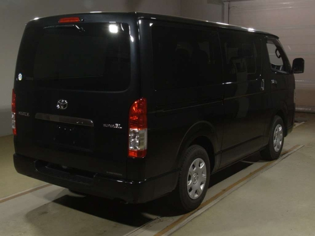 TOYOTA HIACE VAN 2020