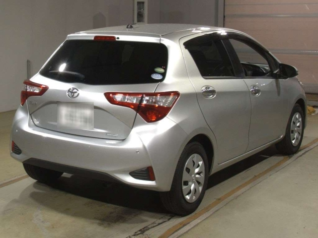 TOYOTA VITZ 2019