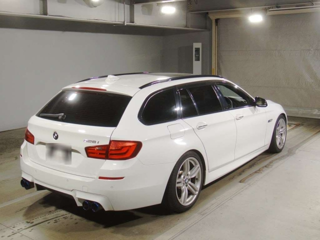 BMW 5 SERIES 2012
