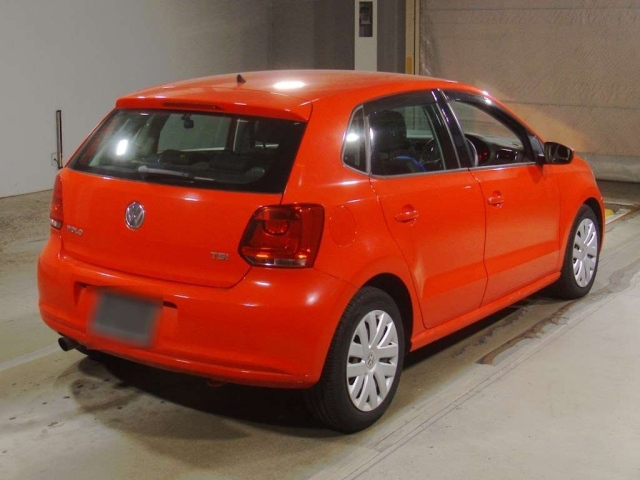 VOLKSWAGEN POLO 2010