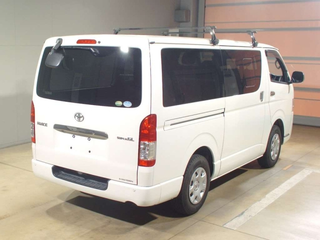 TOYOTA HIACE VAN 2018