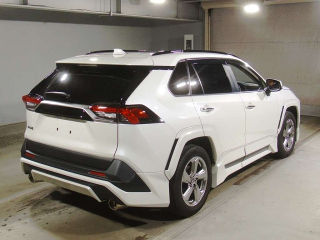 TOYOTA RAV4 2021