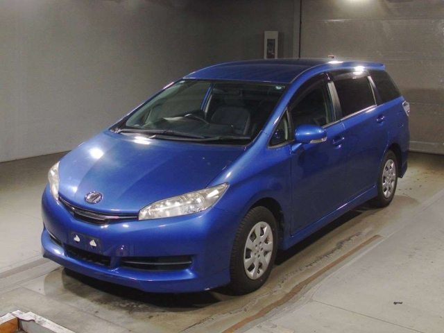 TOYOTA WISH 2014