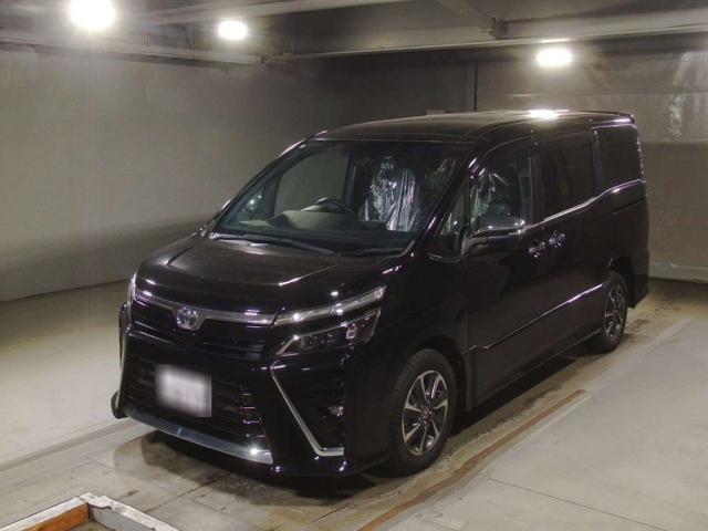 TOYOTA VOXY 2021