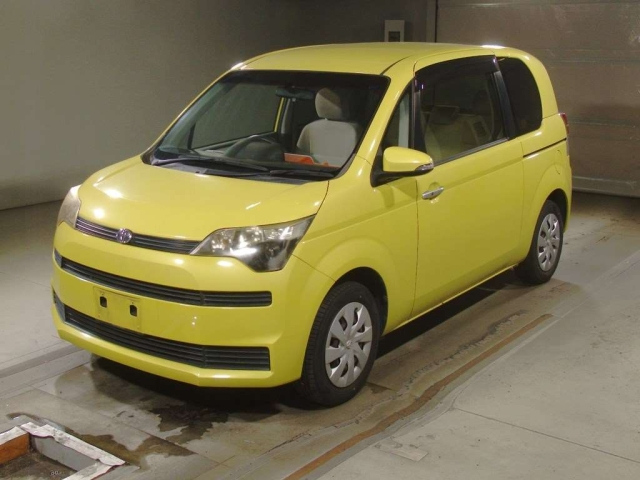 TOYOTA SPADE 2012