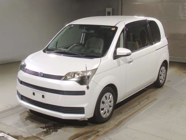 TOYOTA SPADE 2012