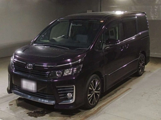 TOYOTA VOXY 2014