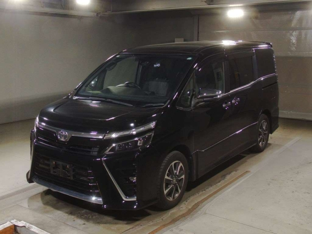 TOYOTA VOXY 2020