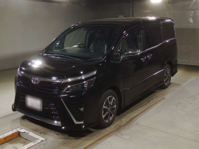 TOYOTA VOXY 2021