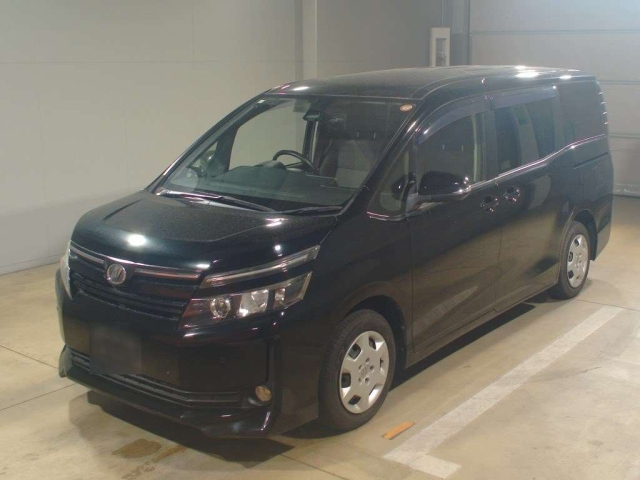 TOYOTA VOXY 2017