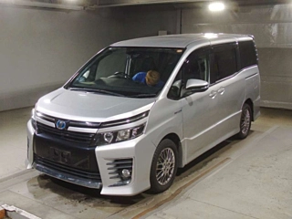 TOYOTA VOXY 2016