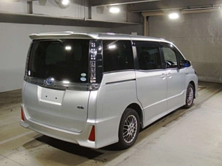 TOYOTA VOXY 2016