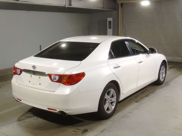 TOYOTA MARK X 2010