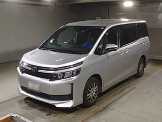 TOYOTA VOXY 2015