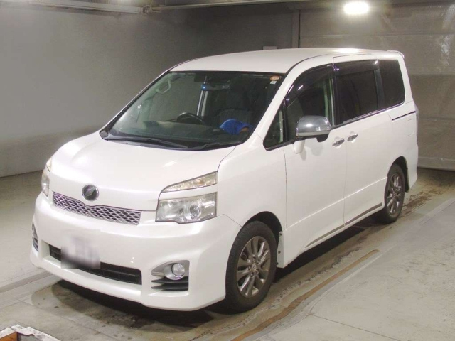 TOYOTA VOXY 2012