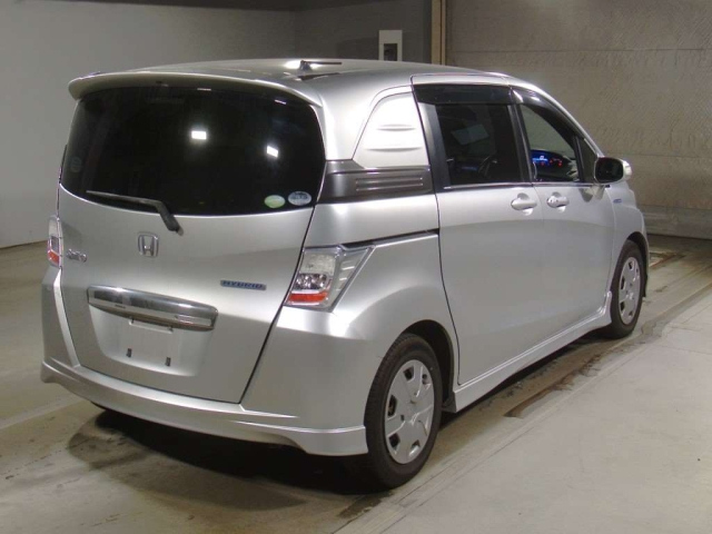 HONDA FREED 2013