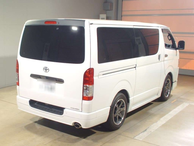 TOYOTA HIACE VAN 2024