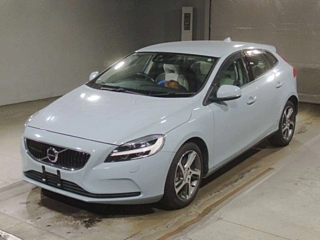 VOLVO V40 2017