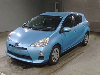 TOYOTA AQUA 2013