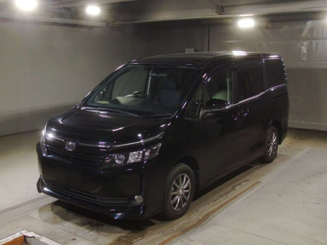 TOYOTA VOXY 2016