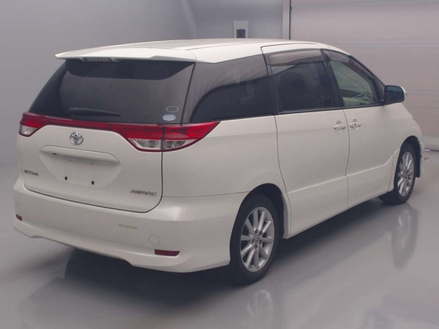 TOYOTA ESTIMA 2010