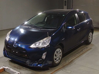 TOYOTA AQUA 2016
