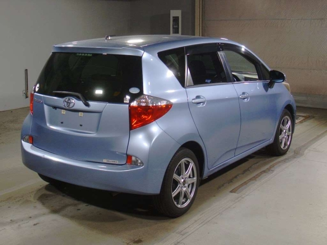 TOYOTA RACTIS 2013