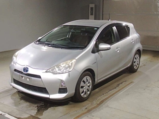 TOYOTA AQUA 2012