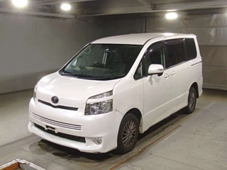 TOYOTA VOXY 2008
